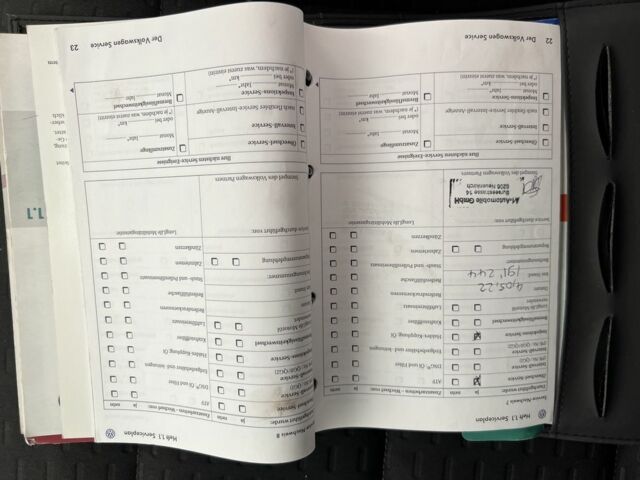 Черный Фольксваген Туран, объемом двигателя 1.4 л и пробегом 203 тыс. км за 6550 $, фото 22 на Automoto.ua