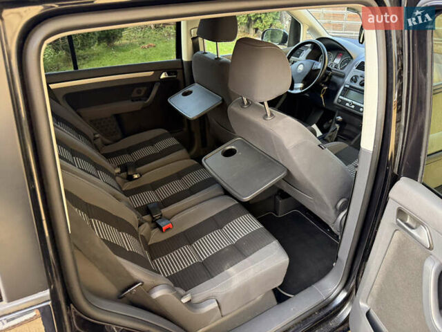 Чорний Фольксваген Туран, об'ємом двигуна 1.4 л та пробігом 148 тис. км за 5999 $, фото 47 на Automoto.ua