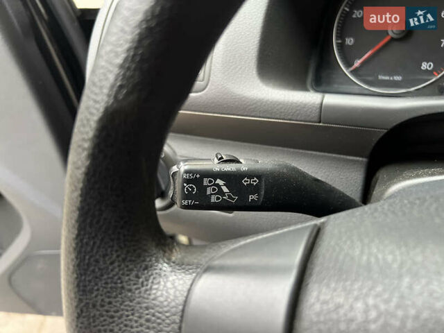 Черный Фольксваген Туран, объемом двигателя 1.6 л и пробегом 180 тыс. км за 8200 $, фото 37 на Automoto.ua