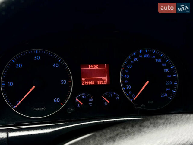 Чорний Фольксваген Туран, об'ємом двигуна 1.97 л та пробігом 279 тис. км за 8800 $, фото 6 на Automoto.ua