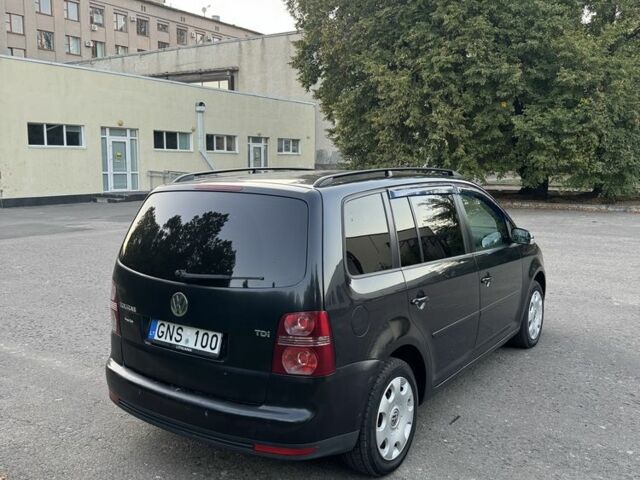 Чорний Фольксваген Туран, об'ємом двигуна 1.9 л та пробігом 250 тис. км за 3400 $, фото 4 на Automoto.ua