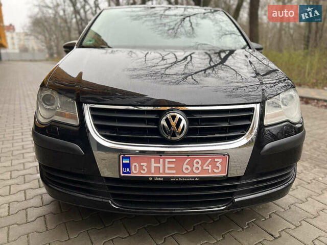Черный Фольксваген Туран, объемом двигателя 1.6 л и пробегом 180 тыс. км за 8200 $, фото 25 на Automoto.ua