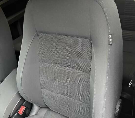 Черный Фольксваген Туран, объемом двигателя 1.4 л и пробегом 194 тыс. км за 6555 $, фото 54 на Automoto.ua