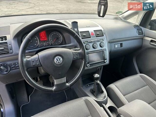 Чорний Фольксваген Туран, об'ємом двигуна 1.4 л та пробігом 237 тис. км за 6850 $, фото 9 на Automoto.ua