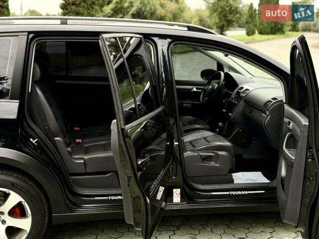 Чорний Фольксваген Туран, об'ємом двигуна 1.97 л та пробігом 279 тис. км за 8800 $, фото 37 на Automoto.ua