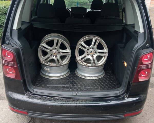 Чорний Фольксваген Туран, об'ємом двигуна 1.39 л та пробігом 195 тис. км за 7100 $, фото 14 на Automoto.ua