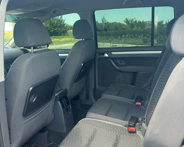 Чорний Фольксваген Туран, об'ємом двигуна 1.4 л та пробігом 186 тис. км за 8000 $, фото 3 на Automoto.ua