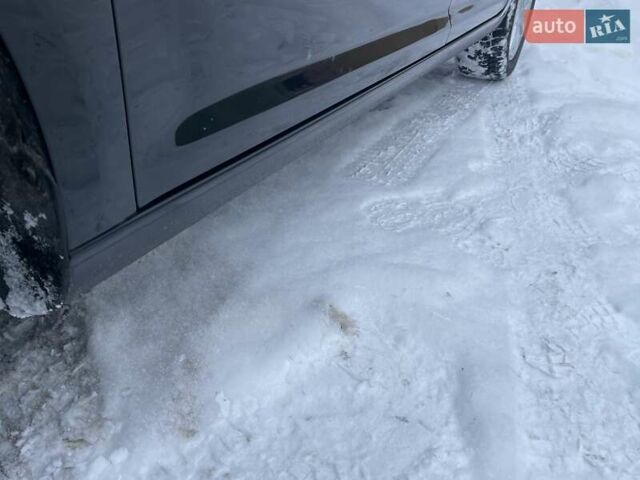 Черный Фольксваген Туран, объемом двигателя 1.4 л и пробегом 246 тыс. км за 7444 $, фото 185 на Automoto.ua