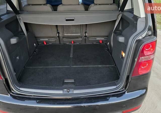 Черный Фольксваген Туран, объемом двигателя 1.4 л и пробегом 194 тыс. км за 7600 $, фото 13 на Automoto.ua