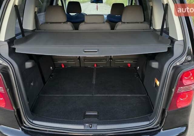 Черный Фольксваген Туран, объемом двигателя 1.4 л и пробегом 194 тыс. км за 7600 $, фото 15 на Automoto.ua