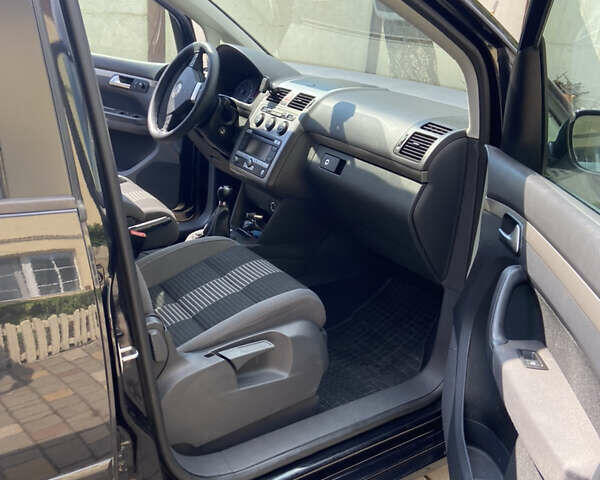 Чорний Фольксваген Туран, об'ємом двигуна 1.4 л та пробігом 270 тис. км за 6800 $, фото 16 на Automoto.ua