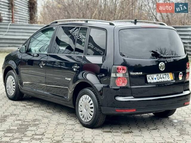 Чорний Фольксваген Туран, об'ємом двигуна 1.6 л та пробігом 147 тис. км за 8400 $, фото 11 на Automoto.ua
