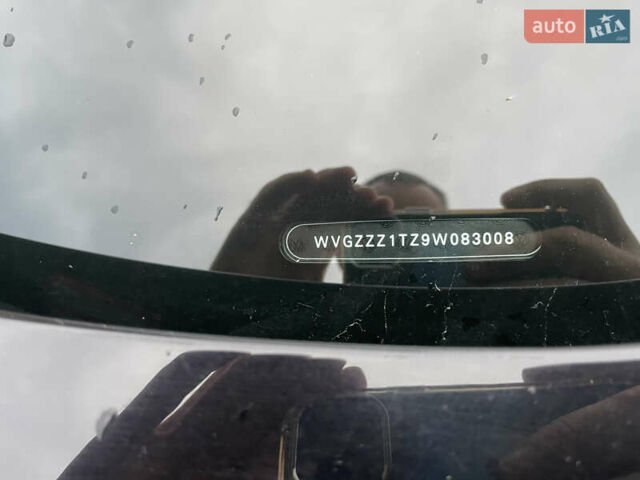 Черный Фольксваген Туран, объемом двигателя 1.6 л и пробегом 223 тыс. км за 7888 $, фото 35 на Automoto.ua