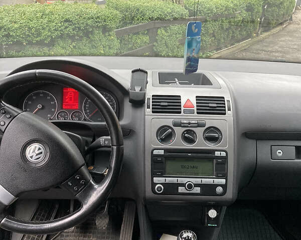 Чорний Фольксваген Туран, об'ємом двигуна 1.39 л та пробігом 195 тис. км за 7100 $, фото 5 на Automoto.ua