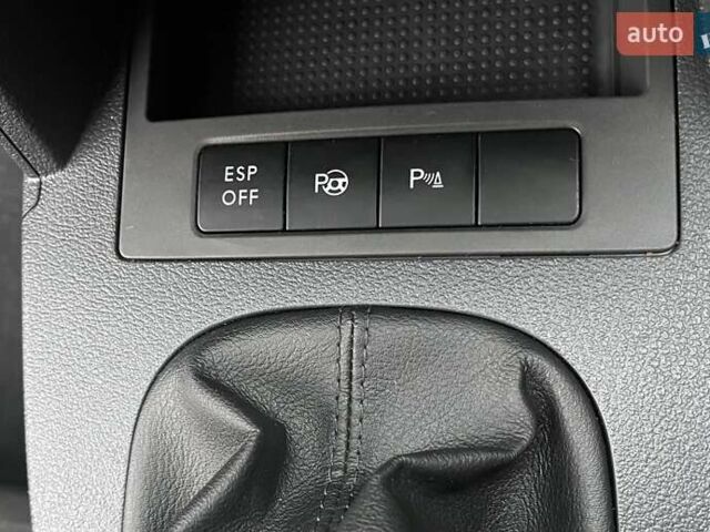 Черный Фольксваген Туран, объемом двигателя 1.4 л и пробегом 194 тыс. км за 6555 $, фото 59 на Automoto.ua