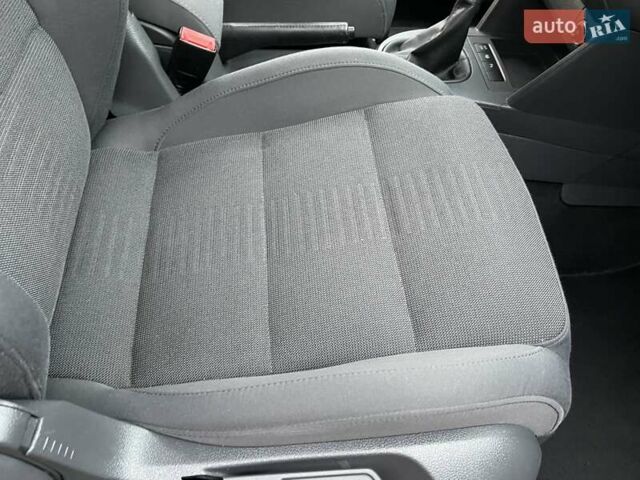 Черный Фольксваген Туран, объемом двигателя 1.4 л и пробегом 194 тыс. км за 6555 $, фото 212 на Automoto.ua