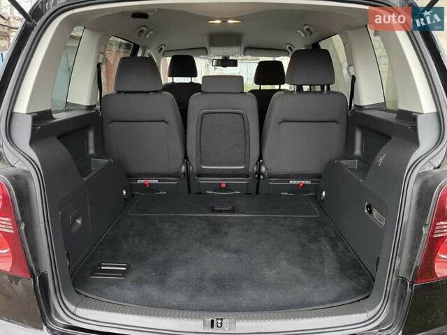 Черный Фольксваген Туран, объемом двигателя 1.4 л и пробегом 194 тыс. км за 6555 $, фото 194 на Automoto.ua