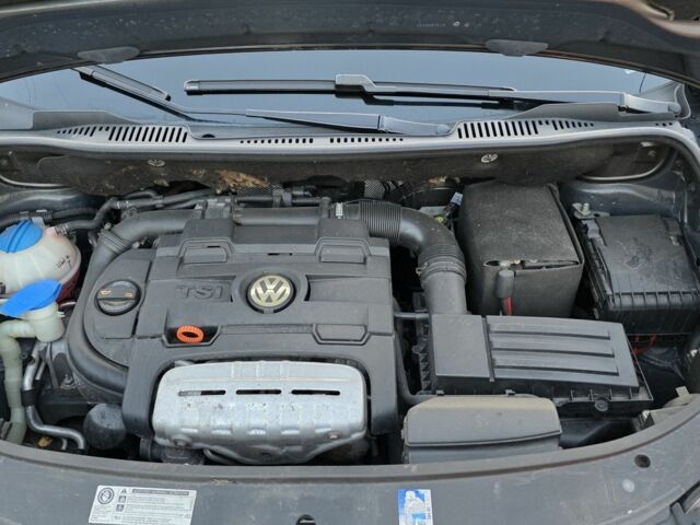 Черный Фольксваген Туран, объемом двигателя 1.4 л и пробегом 200 тыс. км за 6900 $, фото 16 на Automoto.ua