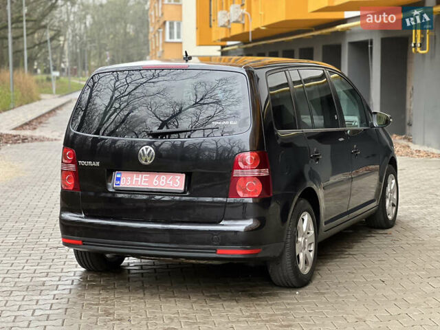 Черный Фольксваген Туран, объемом двигателя 1.6 л и пробегом 180 тыс. км за 8200 $, фото 5 на Automoto.ua