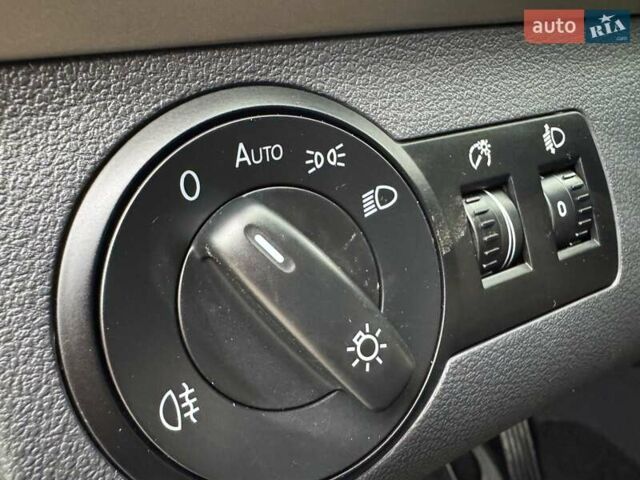 Чорний Фольксваген Туран, об'ємом двигуна 1.4 л та пробігом 190 тис. км за 6950 $, фото 28 на Automoto.ua