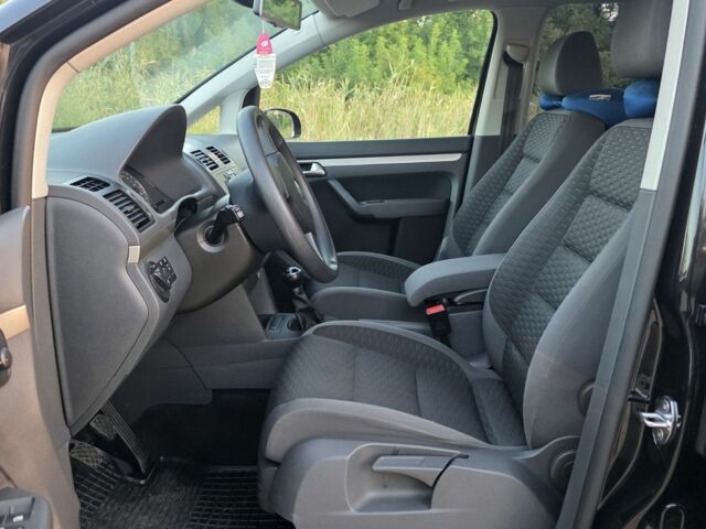 Черный Фольксваген Туран, объемом двигателя 1.4 л и пробегом 200 тыс. км за 6900 $, фото 13 на Automoto.ua