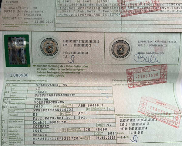 Черный Фольксваген Туран, объемом двигателя 1.6 л и пробегом 180 тыс. км за 8200 $, фото 54 на Automoto.ua