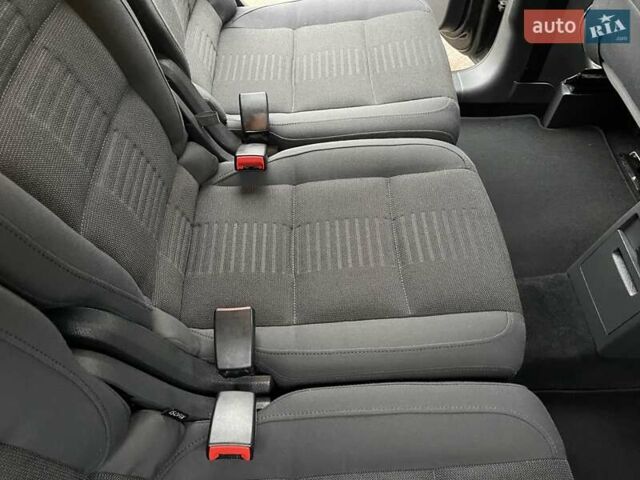 Черный Фольксваген Туран, объемом двигателя 1.4 л и пробегом 194 тыс. км за 6555 $, фото 139 на Automoto.ua