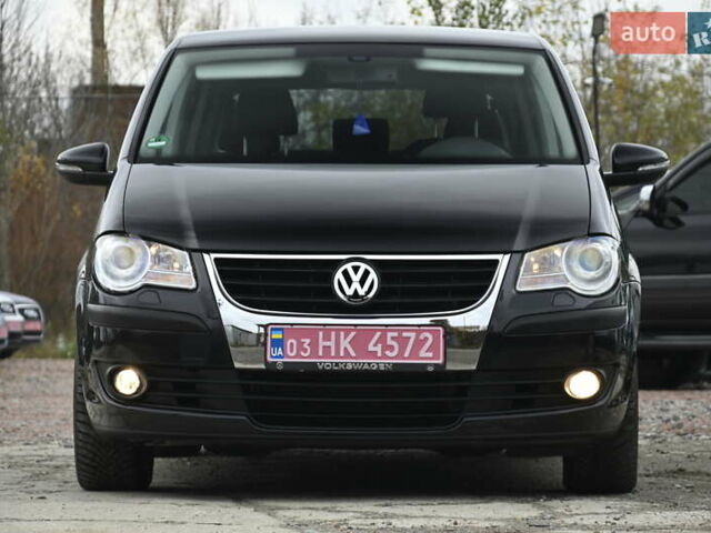 Черный Фольксваген Туран, объемом двигателя 1.6 л и пробегом 152 тыс. км за 7600 $, фото 3 на Automoto.ua