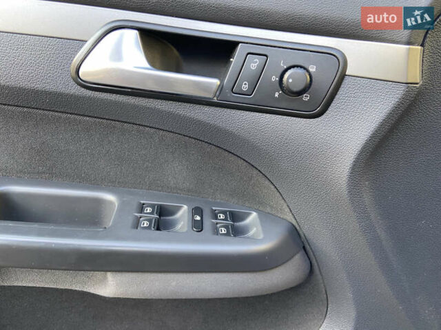 Чорний Фольксваген Туран, об'ємом двигуна 1.4 л та пробігом 270 тис. км за 6800 $, фото 10 на Automoto.ua