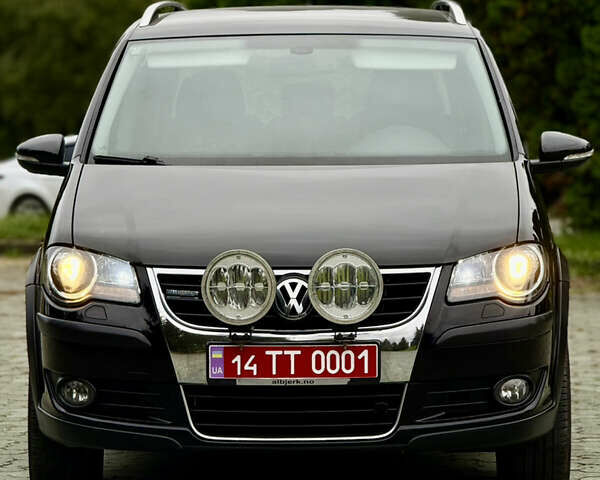 Чорний Фольксваген Туран, об'ємом двигуна 1.97 л та пробігом 279 тис. км за 8800 $, фото 75 на Automoto.ua