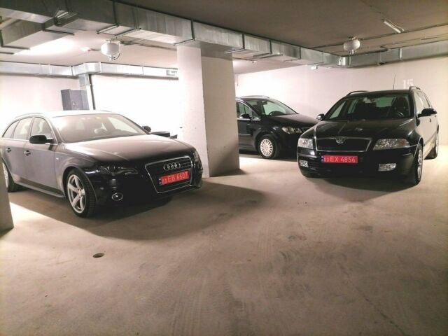 Чорний Фольксваген Туран, об'ємом двигуна 0 л та пробігом 194 тис. км за 6600 $, фото 19 на Automoto.ua