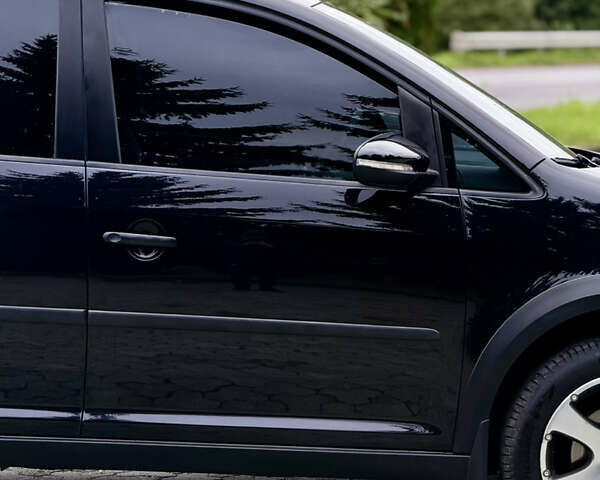 Чорний Фольксваген Туран, об'ємом двигуна 1.97 л та пробігом 279 тис. км за 8800 $, фото 66 на Automoto.ua