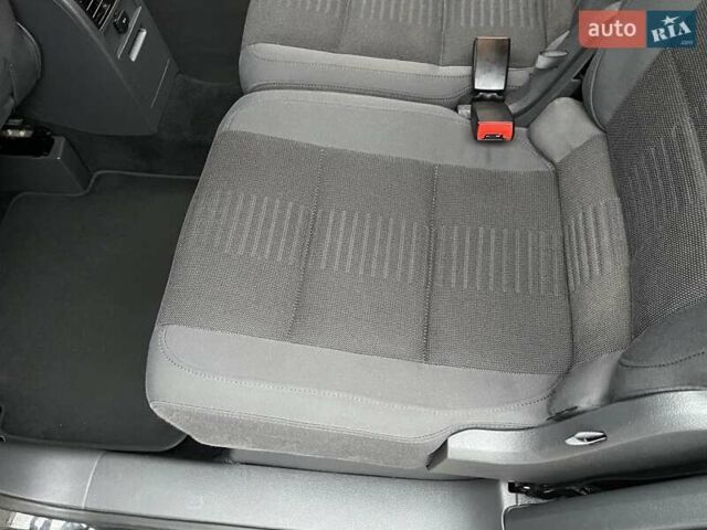 Черный Фольксваген Туран, объемом двигателя 1.4 л и пробегом 194 тыс. км за 6555 $, фото 123 на Automoto.ua