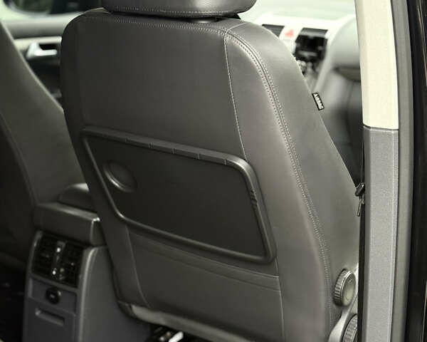 Чорний Фольксваген Туран, об'ємом двигуна 1.97 л та пробігом 279 тис. км за 8800 $, фото 35 на Automoto.ua