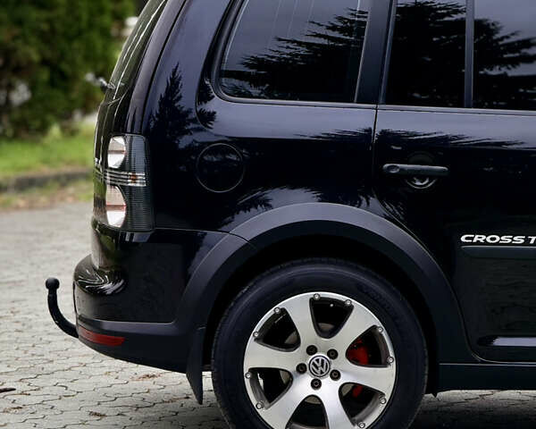 Чорний Фольксваген Туран, об'ємом двигуна 1.97 л та пробігом 279 тис. км за 8800 $, фото 64 на Automoto.ua