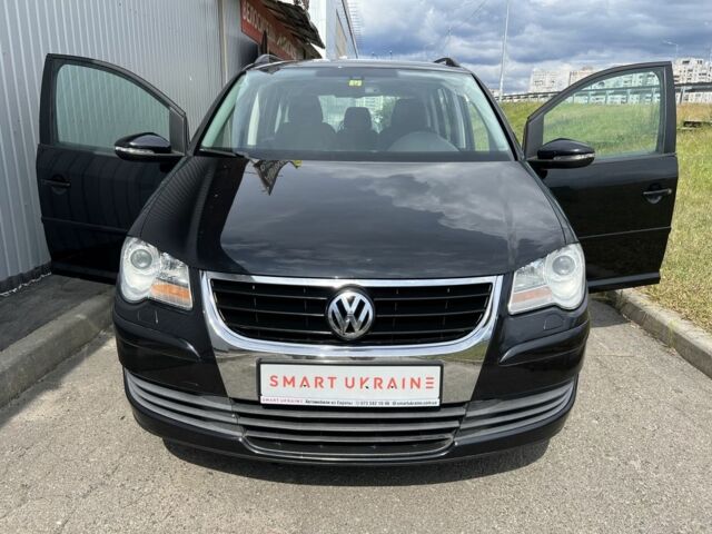 Черный Фольксваген Туран, объемом двигателя 1.4 л и пробегом 203 тыс. км за 6550 $, фото 3 на Automoto.ua