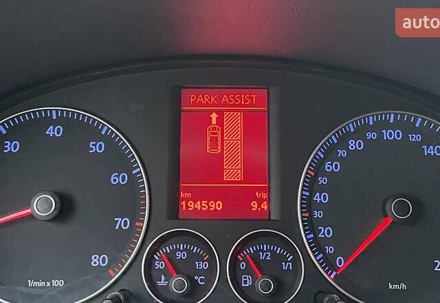 Черный Фольксваген Туран, объемом двигателя 1.4 л и пробегом 194 тыс. км за 6555 $, фото 111 на Automoto.ua