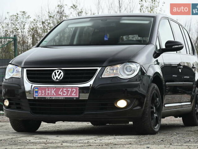 Черный Фольксваген Туран, объемом двигателя 1.6 л и пробегом 152 тыс. км за 7600 $, фото 4 на Automoto.ua