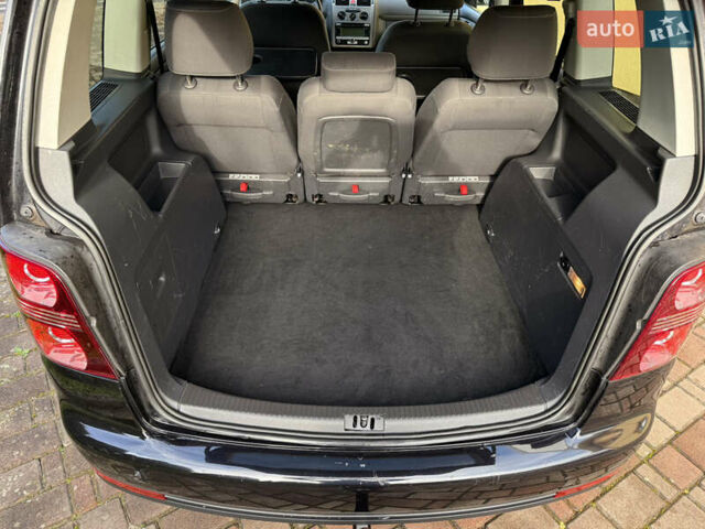 Чорний Фольксваген Туран, об'ємом двигуна 1.4 л та пробігом 148 тис. км за 5999 $, фото 45 на Automoto.ua