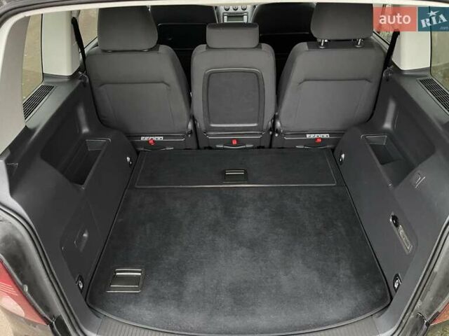 Черный Фольксваген Туран, объемом двигателя 1.4 л и пробегом 194 тыс. км за 6555 $, фото 195 на Automoto.ua