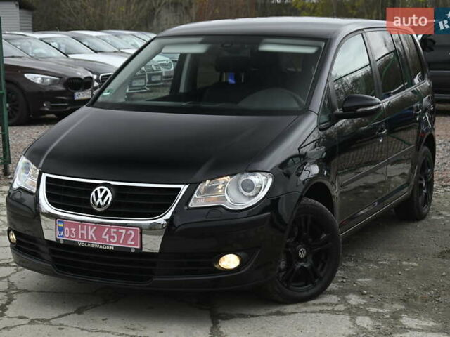 Черный Фольксваген Туран, объемом двигателя 1.6 л и пробегом 152 тыс. км за 7600 $, фото 6 на Automoto.ua