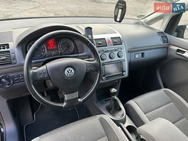 Чорний Фольксваген Туран, об'ємом двигуна 1.4 л та пробігом 237 тис. км за 6850 $, фото 10 на Automoto.ua