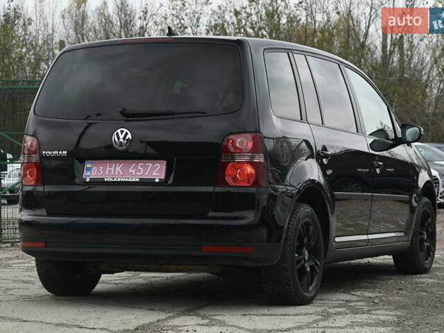 Черный Фольксваген Туран, объемом двигателя 1.6 л и пробегом 152 тыс. км за 7600 $, фото 10 на Automoto.ua