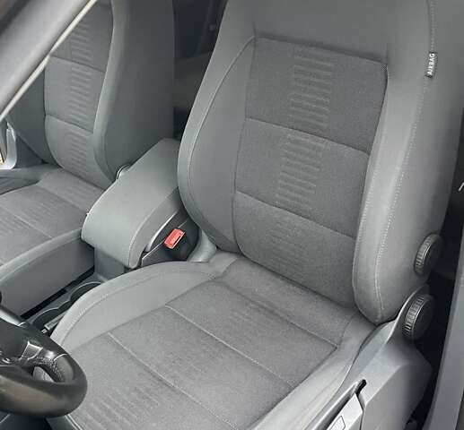 Черный Фольксваген Туран, объемом двигателя 1.4 л и пробегом 194 тыс. км за 6555 $, фото 64 на Automoto.ua