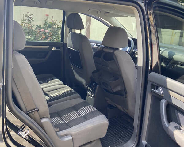 Чорний Фольксваген Туран, об'ємом двигуна 1.4 л та пробігом 270 тис. км за 6800 $, фото 15 на Automoto.ua