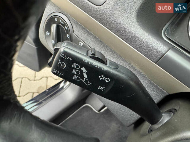 Черный Фольксваген Туран, объемом двигателя 1.4 л и пробегом 190 тыс. км за 7200 $, фото 30 на Automoto.ua