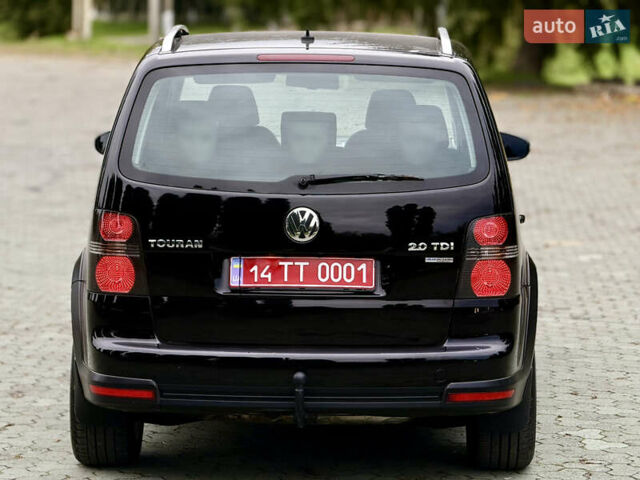 Чорний Фольксваген Туран, об'ємом двигуна 1.97 л та пробігом 279 тис. км за 8800 $, фото 62 на Automoto.ua