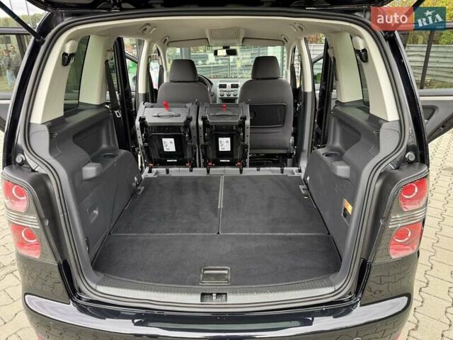 Чорний Фольксваген Туран, об'ємом двигуна 1.4 л та пробігом 190 тис. км за 6950 $, фото 49 на Automoto.ua