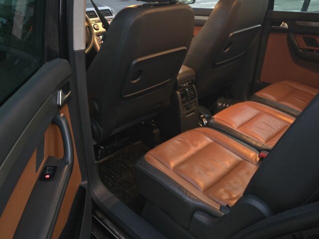 Чорний Фольксваген Туран, об'ємом двигуна 1.9 л та пробігом 200 тис. км за 3400 $, фото 7 на Automoto.ua