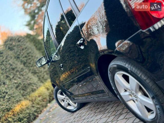 Чорний Фольксваген Туран, об'ємом двигуна 2 л та пробігом 292 тис. км за 8850 $, фото 36 на Automoto.ua